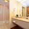 Peach State Inn & Suites