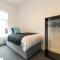 Comfy 2BR Home in Leigh Ideal for Families & Work Stays Sleeps 4