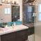 CasaViva Pacifica - 2BR Sleeps 10 with Firepit, BBQ & Shared Yard - Walk to Hillcrest Fun, Near Zoo, Balboa Park & Beaches