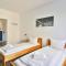 Spacious Flat 2nd Floor near station