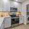Pristine Modern Condo - Walk to Restaurants & Shops