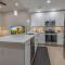 Pristine Modern Condo - Walk to Restaurants & Shops