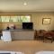 Motel Strahan