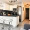 Studio cosy, Centre Port, Piscine, proche plage