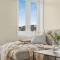 Contemporary city-apartement with views of the dock!