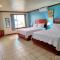 Fish Hook Marina Hotel