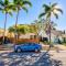 CasaViva Sky - 3BR 1BA Sleeps 10 - Rooftop City Views, Firepit & Bunk Room - Near Zoo & Beaches