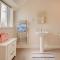3 Bed in Tenby oc-92066