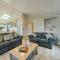 4 Bed in Tenby oc-89852