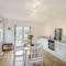 2 Bed in Ayr- oc-90039