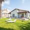 Vickis house 2-bedroom with yard and garden