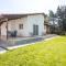 Vickis house 2-bedroom with yard and garden