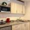 Blacky Hostel and Apartments