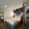 Blacky Hostel and Apartments