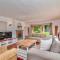 4Bedroom Home in quiet neighbourhood