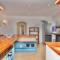 4Bedroom Home in quiet neighbourhood