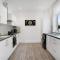 Spacious & Modern Oasis, 4-Bed House, Sleeps 7