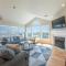 Memory Maker - Corolla, Ocean Sands, Oceanfront, Pool, Swim Up Bar, Hot Tub, Pets OK