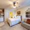 Thousand Hills Condo