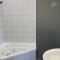 Unit 10 Sea Eagles Apartments