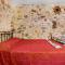 Lithahiro stone house