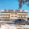 Mountain Meadows Apt 3