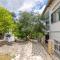 The Green Cottage 2