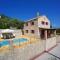 Pilikas Luxury Villas