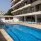 Sunny apartment with pool