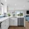 Chatham Coastal Retreat – Modern Dog-Friendly