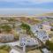 Chatham Coastal Retreat – Modern Dog-Friendly
