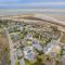 Chatham Coastal Retreat – Modern Dog-Friendly