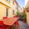 T2 en plein cœur du village & terrasse privée