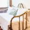 The Long Run - 2 CA King Sized Beds+ - Sleeps 8-10