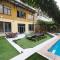 PRESTIGE BOUTIQUE HOMES - Exlcusive Apartament Garden & Pool