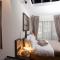 Soluns Riverside Rooms