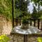 Manolis House