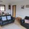 Kestrel, Longhouse Cottages