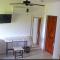 El Fuerte Beach Apartments