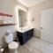 East Side Luxury 1BR Apt - Near Brady St with Balcony and Lounge