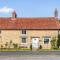 Stunning Yew Tree Cottage