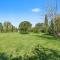 Château Fourclins Domaine privatif 16 personnes Parc & Bassin naturel Proche Toulouse