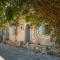 Bratis Holiday Home