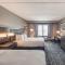 DoubleTree by Hilton Bloomington