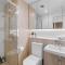 CBD RiverView 2Bed Apt Kingbed at Tallest building