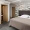 4 SMART HOTEL