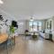Sailfish Suites 1 - Waterfront & pet friendly
