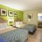 Rodeway Inn & Suites Fort Lauderdale Airport & Cruise Port