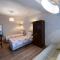 Calla Bella Rooms & Snack Bar