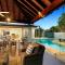 Foto: Carrothool 29 - 6 BDRM Canal Home with Pool 2/37